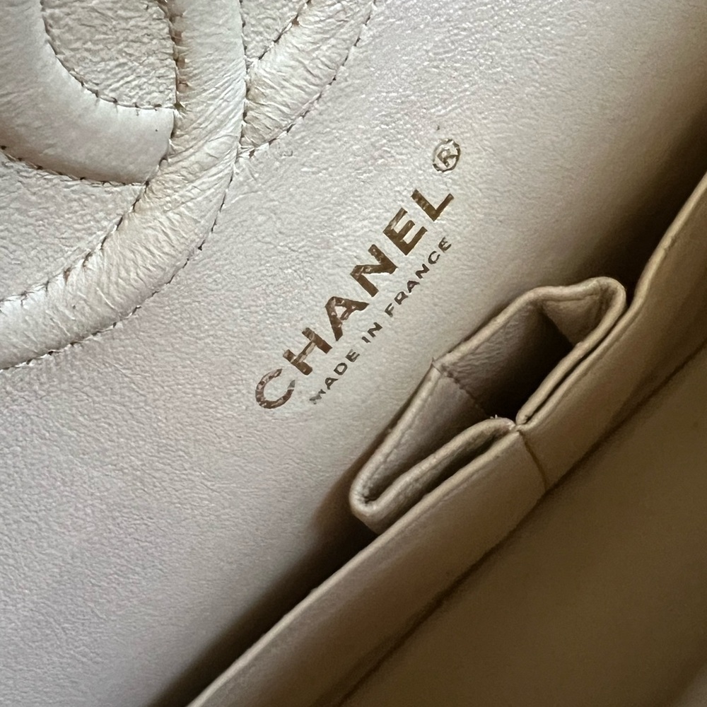 Chanel Classic Caviar GHW Double Flap Medium Size - Picture 11 of 12